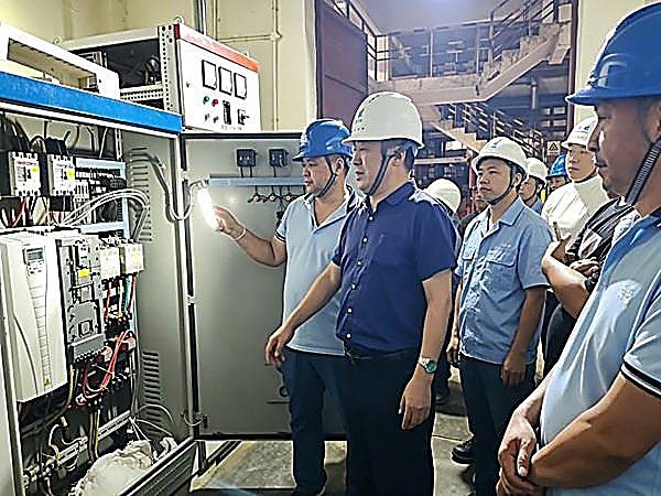 西双版纳英茂糖业电气设备内训现场